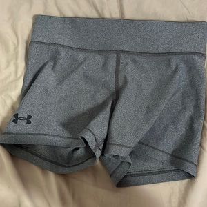Gray under armor spandex shorts